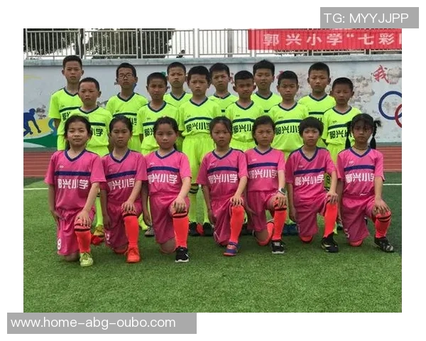 团结拼搏勇往直前小学足球口号激励孩子们追逐梦想与快乐